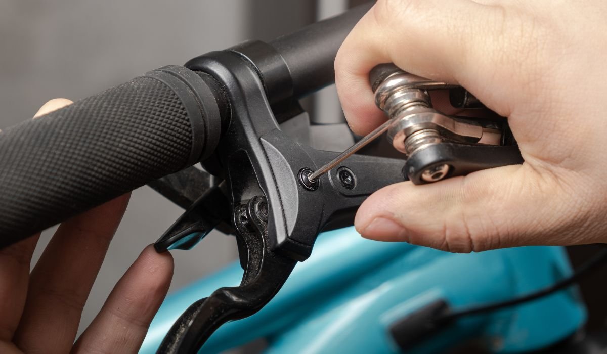 Systemy hamulcowe SRAM – bezpieczeństwo i kontrola dla wymagających użytkowników